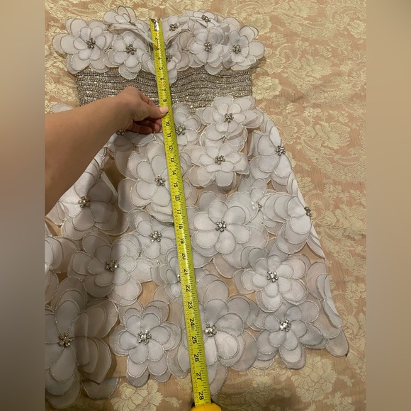 Jovani white strapless flowers dress with crystals. Brand new sz 4. Over $799 Prom